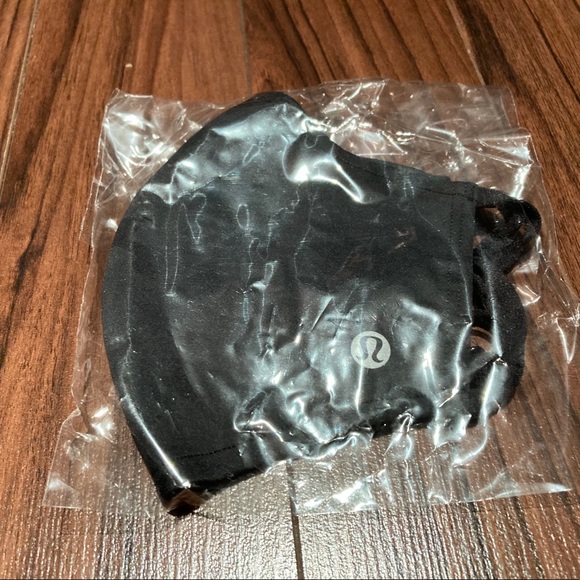 2 Lululemon Face Masks- Black & Asphalt Gr… - Picture 3 of 3